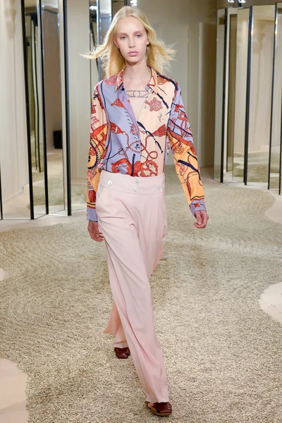Look 29